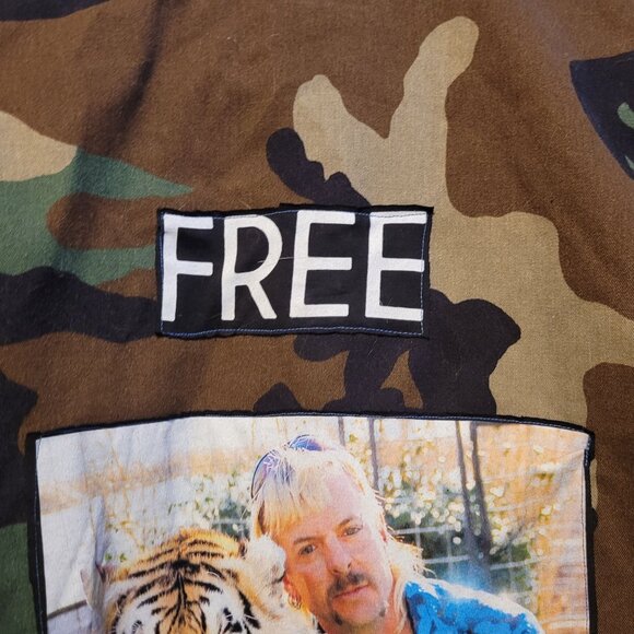 Vintage Upcycle Military BDU Print Button Up Joe Exotic Gold Studs American Flag - Picture 2 of 11